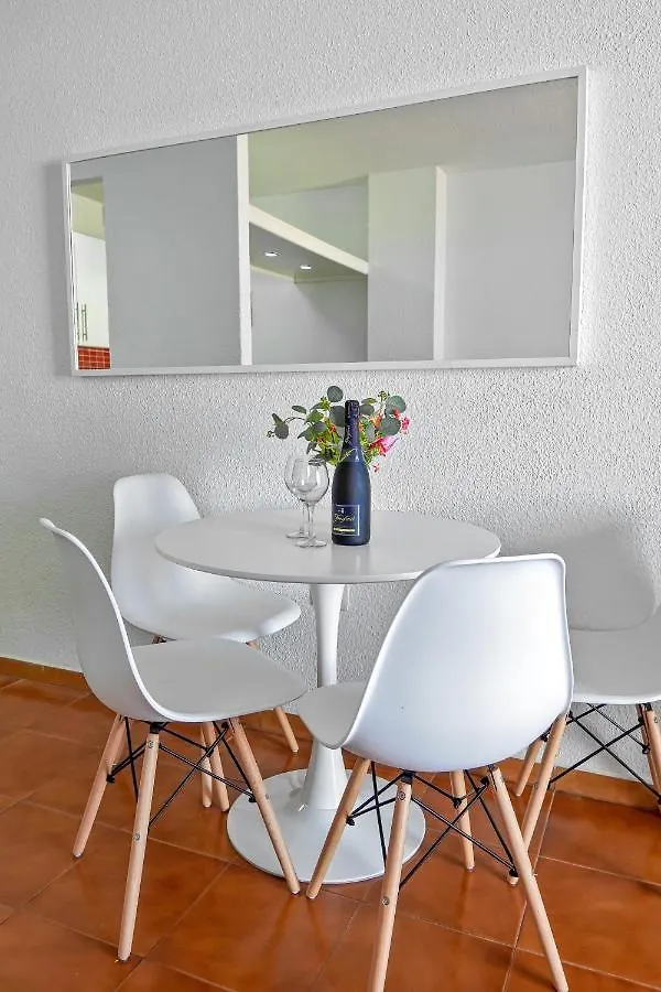 Bonito Apartmento En Garden City Con Piscina Climatizada Playa Feñabe スペイン