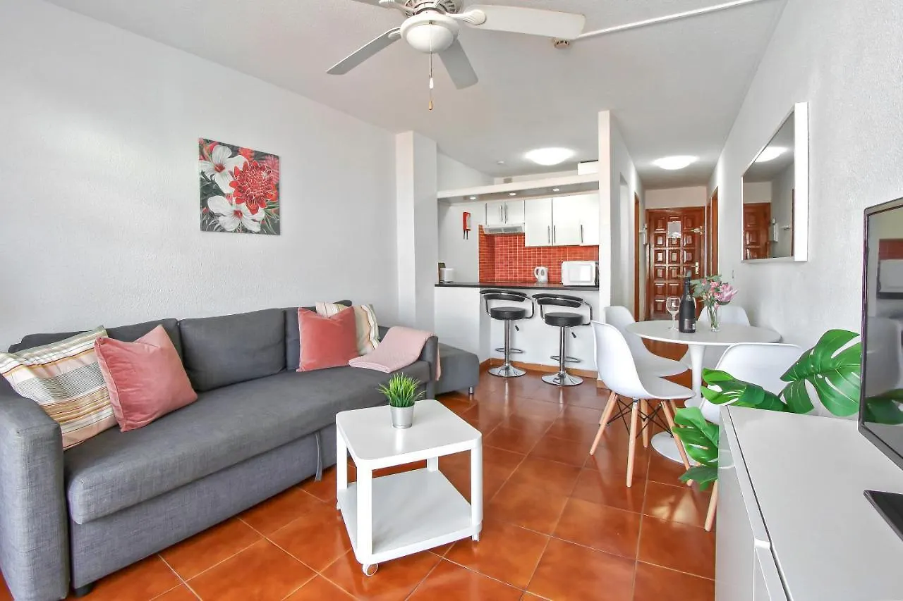 Bonito Apartmento En Garden City Con Piscina Climatizada Playa Feñabe